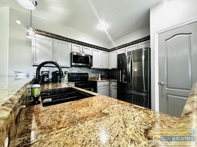 1 Torrey Pines Dr., Laguna Vista, TX 78578