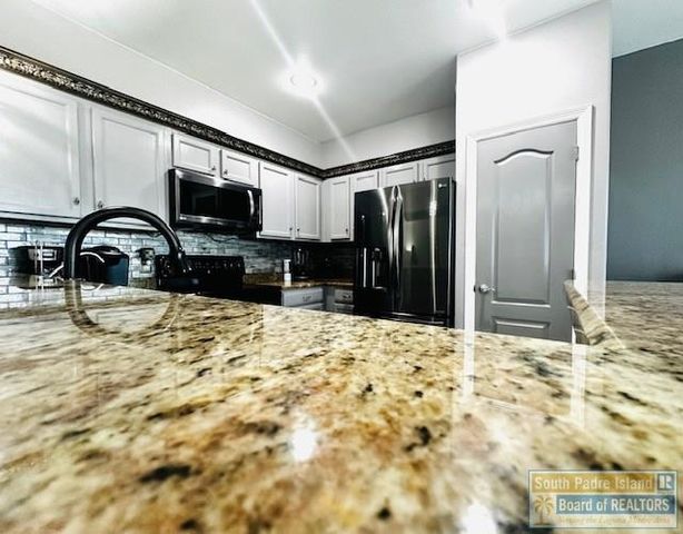 1 Torrey Pines Dr., Laguna Vista, TX 78578