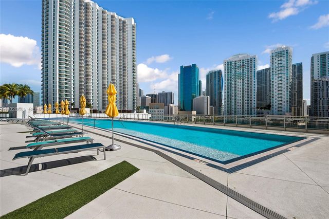 92 SW 3rd St 1201, Miami, FL 33130