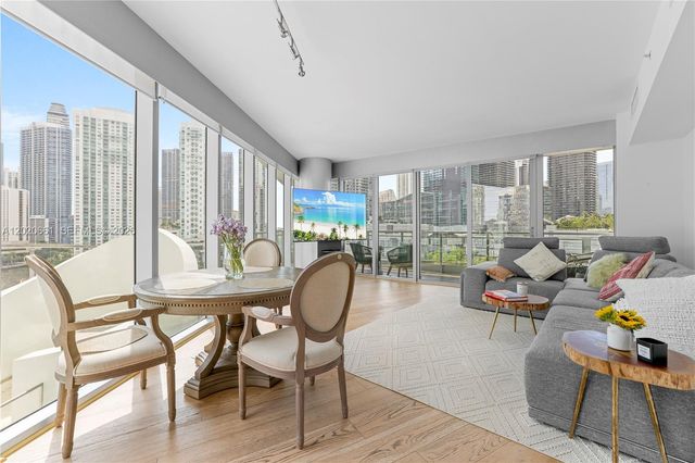 92 SW 3rd St 1201, Miami, FL 33130