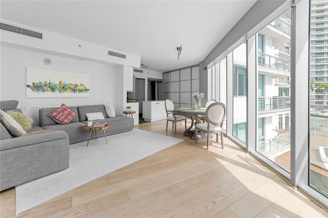 92 SW 3rd St 1201, Miami, FL 33130