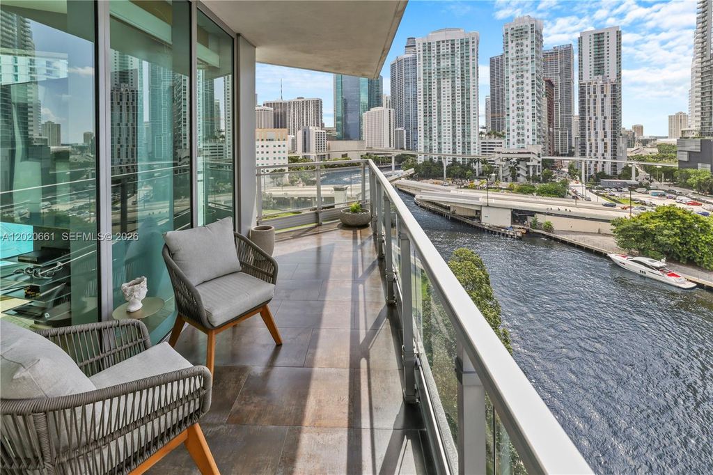 92 SW 3rd St 1201, Miami, FL 33130