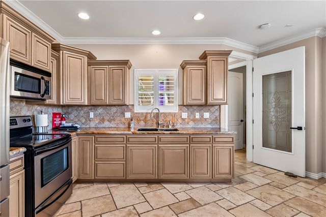 6110 S Los Lagos Place, Fort Mohave, AZ 86426