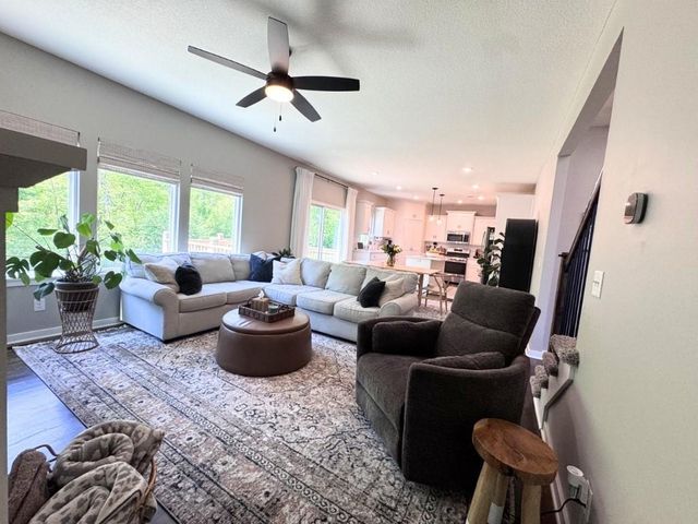16135 Giorgia Street, Parkville, MO 64152