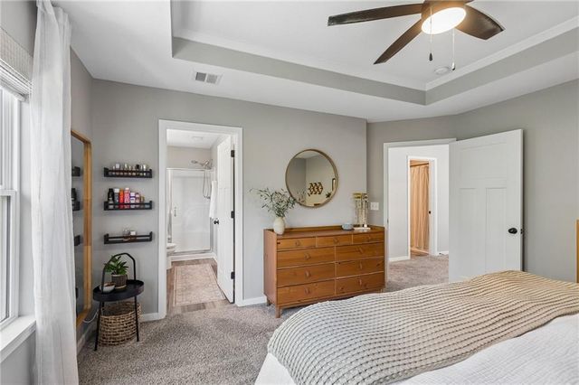 16135 Giorgia Street, Parkville, MO 64152