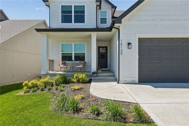 16135 Giorgia Street, Parkville, MO 64152
