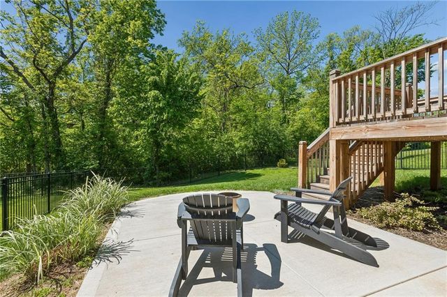 16135 Giorgia Street, Parkville, MO 64152