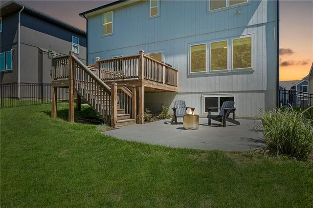 16135 Giorgia Street, Parkville, MO 64152