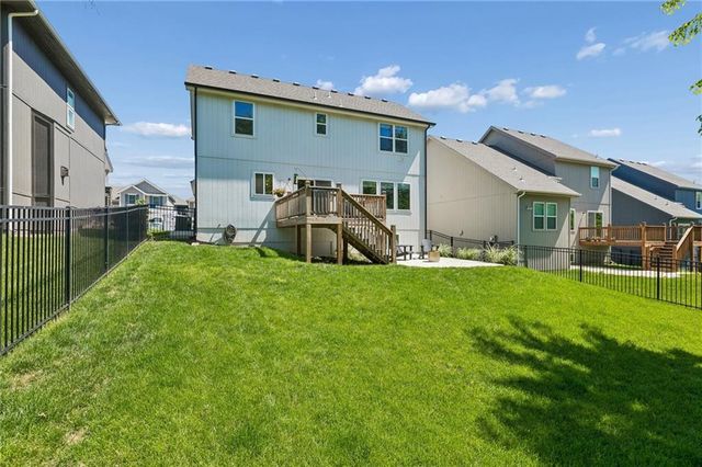 16135 Giorgia Street, Parkville, MO 64152