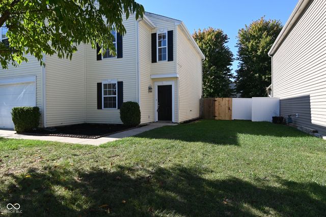 9217 Middlebury Way, Indianapolis, IN 46113