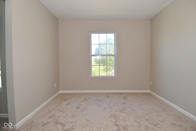 9217 Middlebury Way, Indianapolis, IN 46113