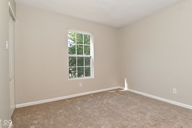 9217 Middlebury Way, Indianapolis, IN 46113