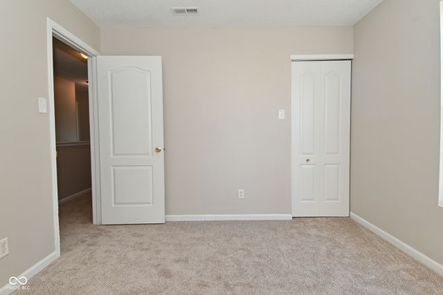 9217 Middlebury Way, Indianapolis, IN 46113