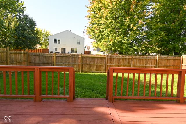 9217 Middlebury Way, Indianapolis, IN 46113