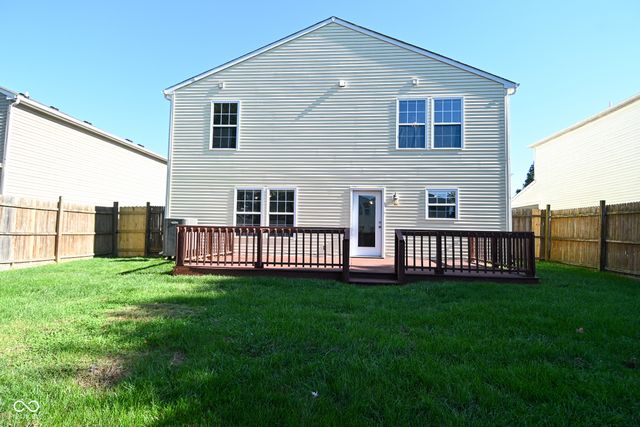 9217 Middlebury Way, Indianapolis, IN 46113