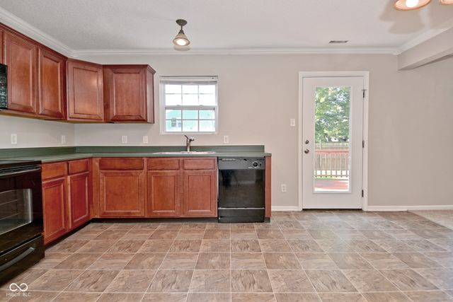 9217 Middlebury Way, Indianapolis, IN 46113