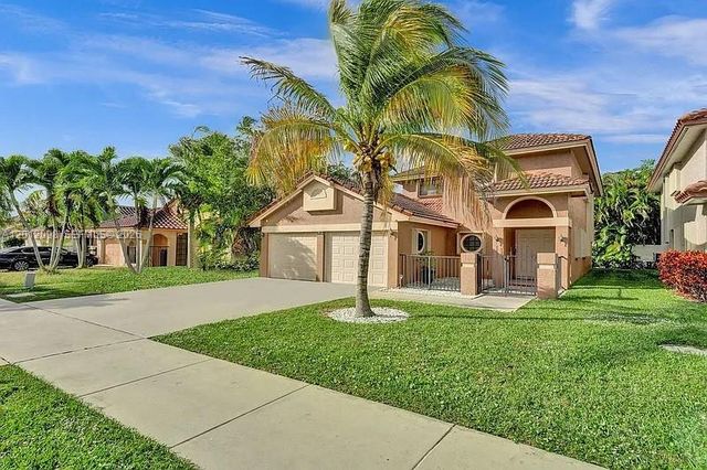 587 NW 38th Ave, Deerfield Beach, FL 33442