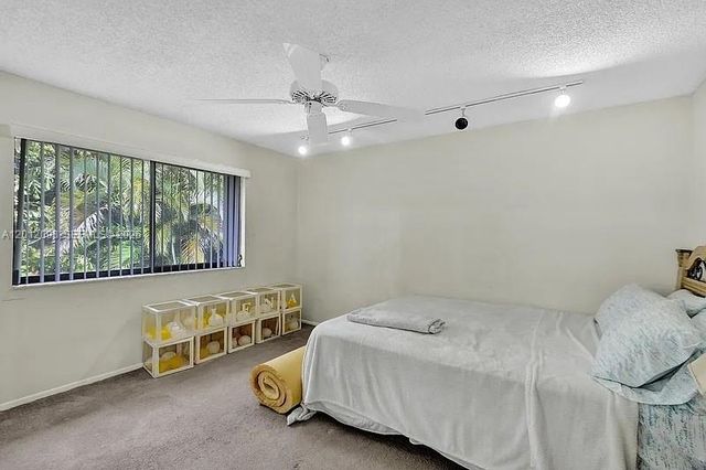 587 NW 38th Ave, Deerfield Beach, FL 33442