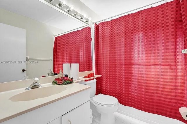 587 NW 38th Ave, Deerfield Beach, FL 33442