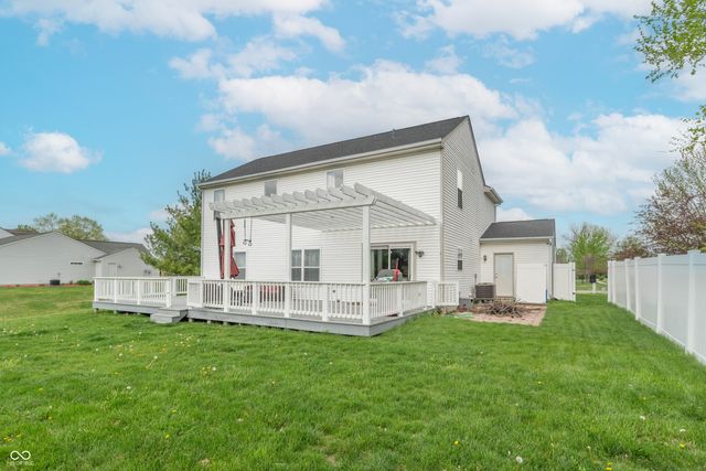 3873 Crest Point Drive, Westfield, IN 46062
