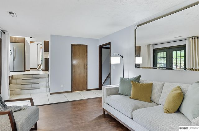 1438 S 167th Street, Omaha, NE 68130