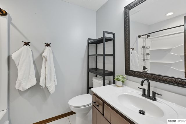 1438 S 167th Street, Omaha, NE 68130