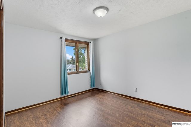 1438 S 167th Street, Omaha, NE 68130