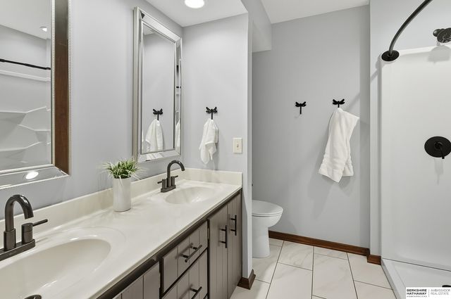 1438 S 167th Street, Omaha, NE 68130