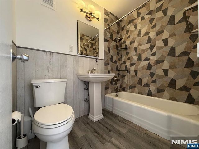 3 Horizon Road 819, Fort Lee, NJ 07024