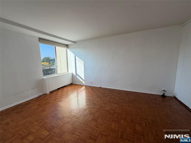 3 Horizon Road 819, Fort Lee, NJ 07024