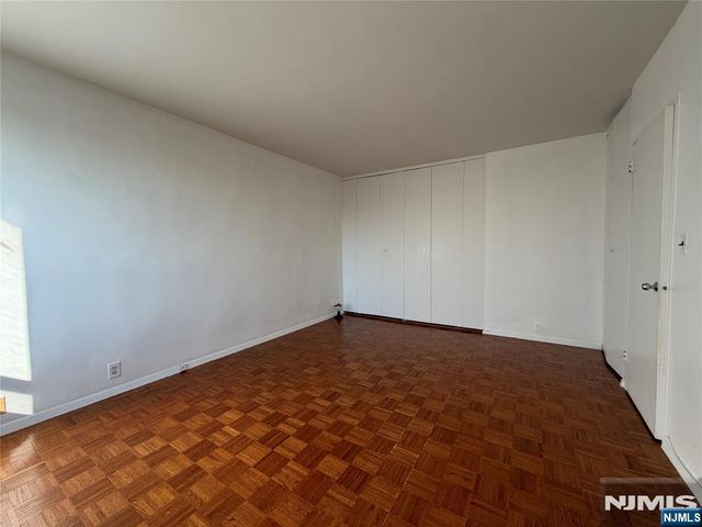 3 Horizon Road 819, Fort Lee, NJ 07024