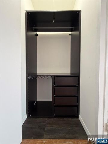 3 Horizon Road 819, Fort Lee, NJ 07024