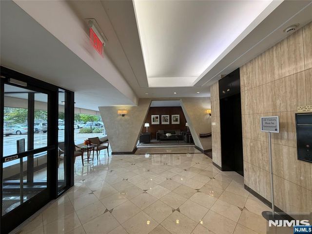 3 Horizon Road 819, Fort Lee, NJ 07024