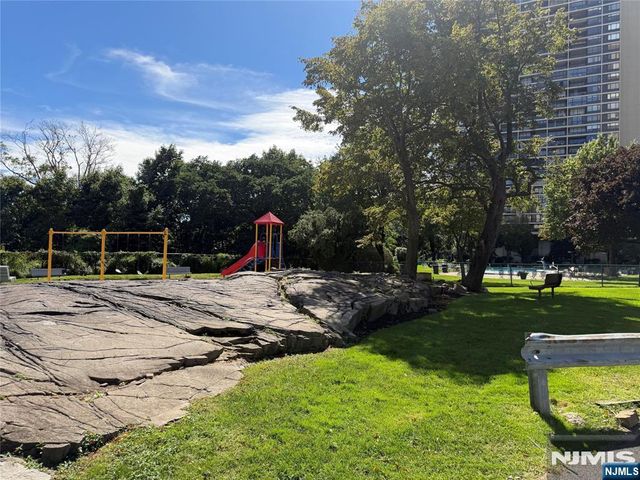 3 Horizon Road 819, Fort Lee, NJ 07024