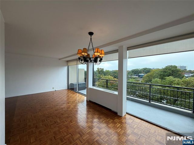 3 Horizon Road 819, Fort Lee, NJ 07024