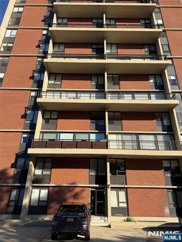 3 Horizon Road 819, Fort Lee, NJ 07024