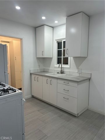 433 N Basque, Fullerton, CA 92833