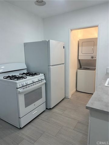 433 N Basque, Fullerton, CA 92833