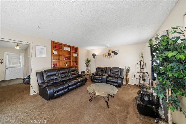 1855 E Avenue R2, Palmdale, CA 93550