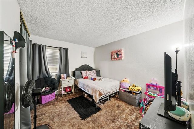 1855 E Avenue R2, Palmdale, CA 93550