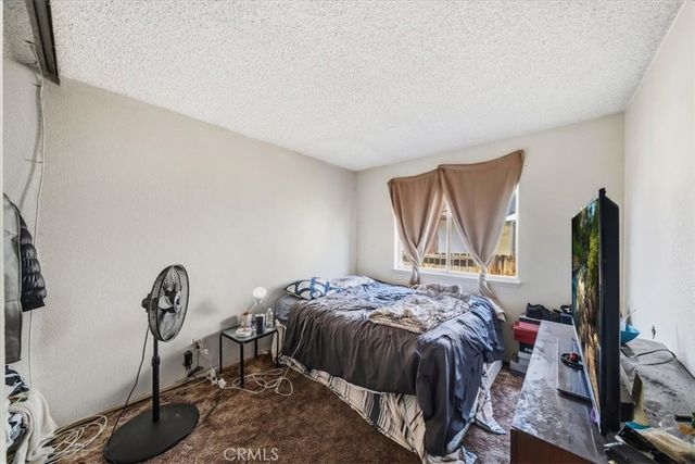 1855 E Avenue R2, Palmdale, CA 93550