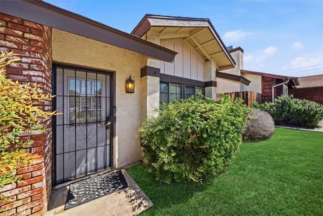 1855 E Avenue R2, Palmdale, CA 93550