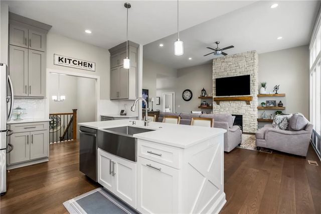 1811 NW Madi Court, Grain Valley, MO 64029