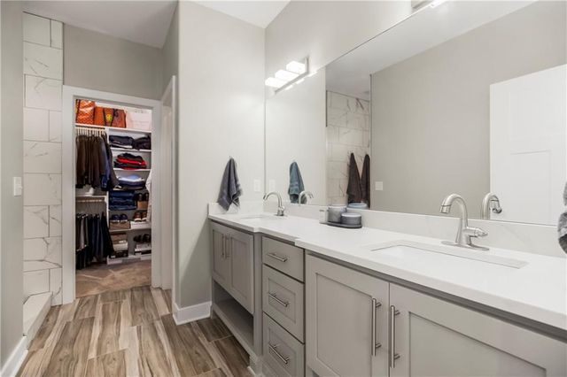 1811 NW Madi Court, Grain Valley, MO 64029
