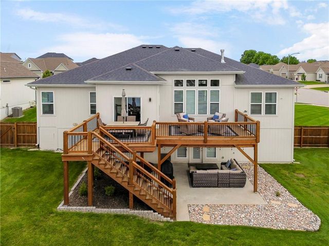 1811 NW Madi Court, Grain Valley, MO 64029