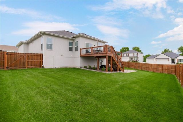 1811 NW Madi Court, Grain Valley, MO 64029