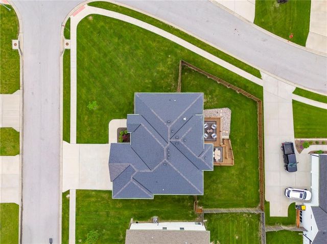 1811 NW Madi Court, Grain Valley, MO 64029