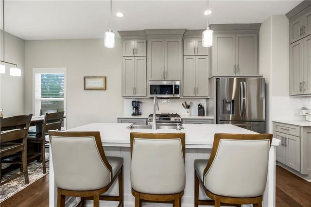 1811 NW Madi Court, Grain Valley, MO 64029