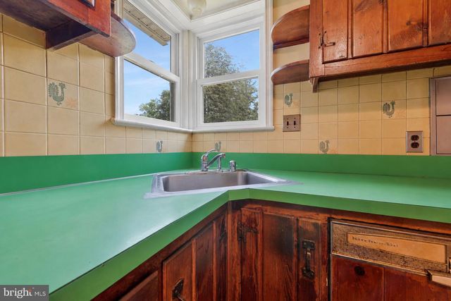 5405 LANHAM STATION RD, Lanham, MD 20706