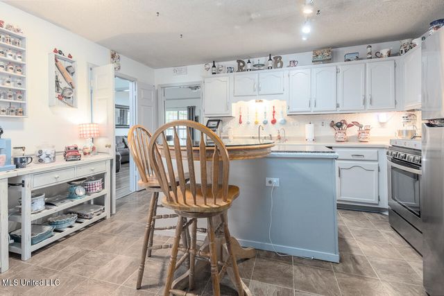 9218 Lakeside Drive, Olive Branch, MS 38654